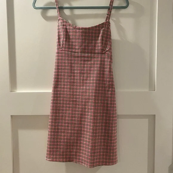 brandy melville red gingham dress / John Galt plaid Gianna dress, Women's Fashion, Dresses & Sets, Dresses on Carousell Do Not Iron Brandy Melville Red Gingham Karla